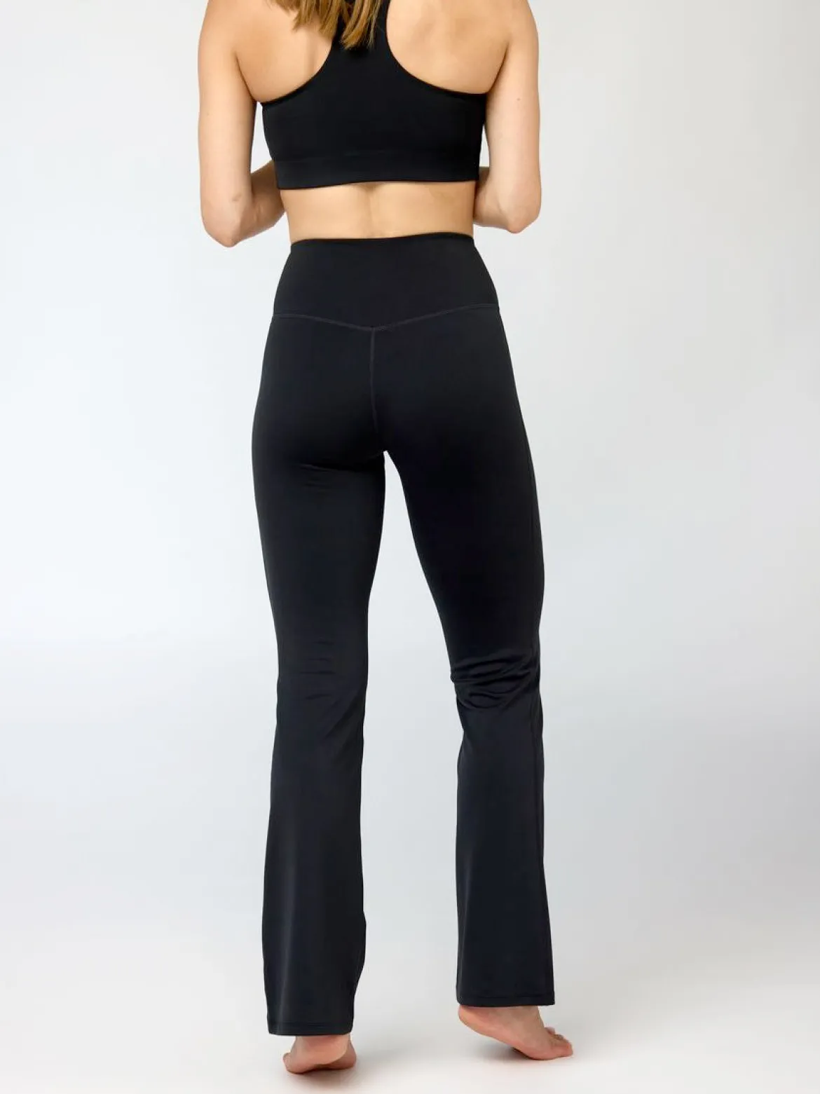 Float Groove Flare Legging - Black