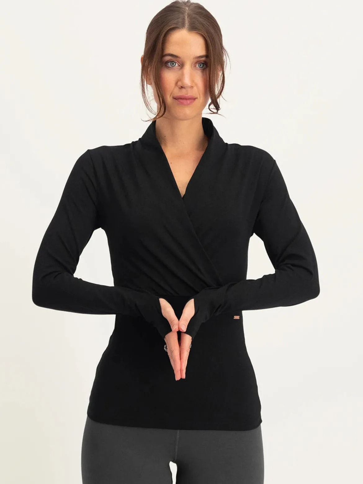 Ishtar Long Sleeve Yoga Top - Onyx Black