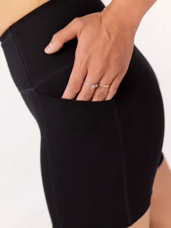 Pocket High Rise Run Shorts - Black