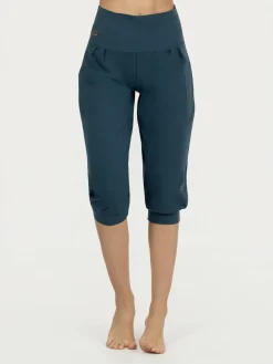Sukha Capri Yoga Pants - Orion